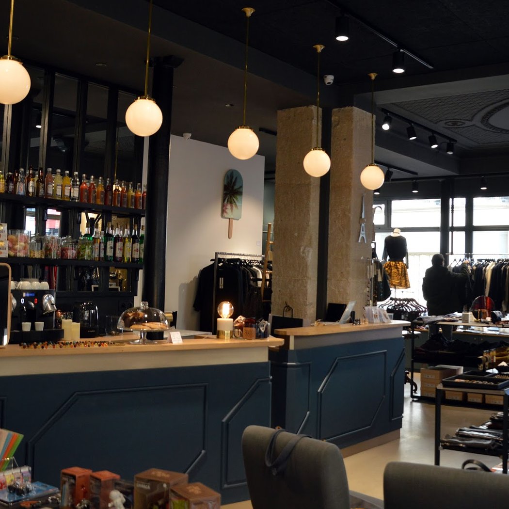Les Passantes Paris Boutique - Café 1